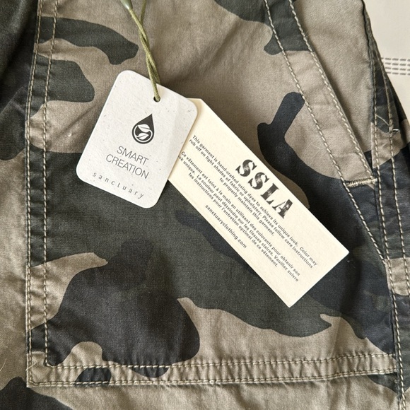 Camo shorts - Picture 2 of 4